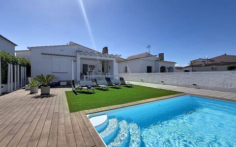 Otlo: Piscine, Zone Résidentielle, Domicile, Recours, Biens, Villa, Ombre, Hôtel, Cour, Hacienda