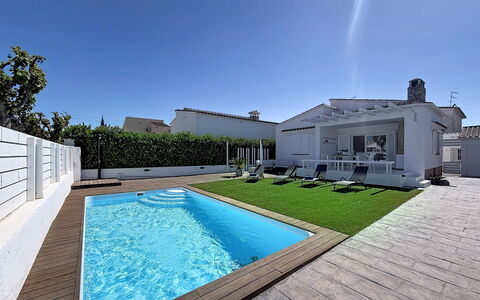 Otlo: Piscine, Zone Résidentielle, Domicile, Composite, Recours, Biens, Ombre, Cour, Villa, Eco Hôtel