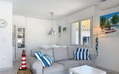 Otlo: Meubles, Canapé, Design Intérieur, Sol, Salon, Sol, Table, Appartement, Pièce, Chaise