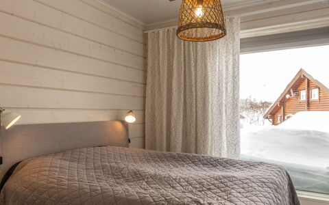 Haltinmalla: Bois, Design Intérieur, Plafond, Sol, Sol, Chambre, Luminaire, Éclairage, Pièce, Lit