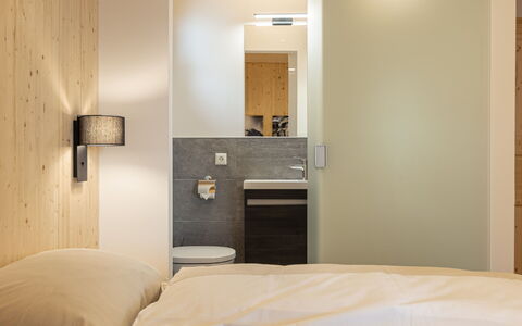 Turracher Höhe 150: Bois, Design Intérieur, Chambre, Sol, Sol, Plafond, Lit, Meubles, Cadre De Lit, Pièce