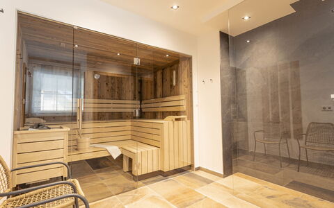 Turracher Höhe 150: Meubles, Fenêtre, Bâtiment, Bois, Design Intérieur, Sol, Salle, Salon, Sol, Tache De Bois