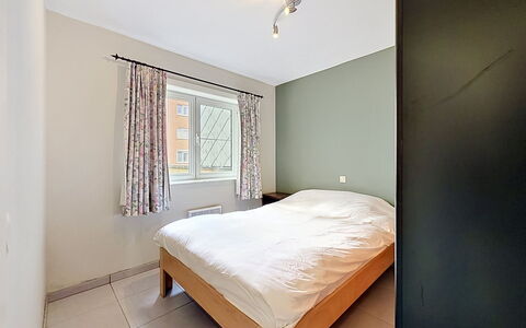 Westhinder with Balcony: Design Intérieur, Mur, Sol, Sol, Plafond, Bois, Pièce, Lit, Chambre, Meubles