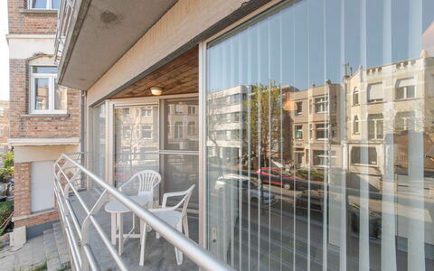 Westhinder with Balcony