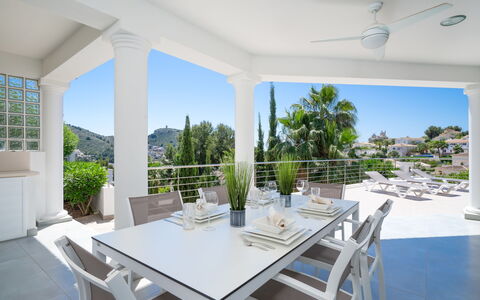 El Portet: Ciel, Plante, Bâtiment, Jour, Propriété, Fenêtre, Arbre, Architecture, Design Urbain, Loisir