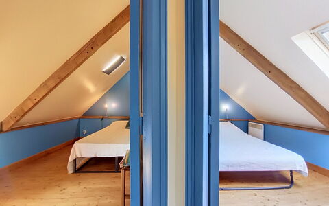 Ty Coz: Bois, Sol, Sol, Design Intérieur, Plafond, Tache De Bois, Dur, Chambre, Lit, Vernis