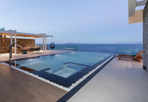 Nereid Luxury Villa: L'Eau, Ciel, Meubles, Piscine, Bâtiment, Bleu Azur, Maison, Balancelle, Bois, Mobilier De Jardin