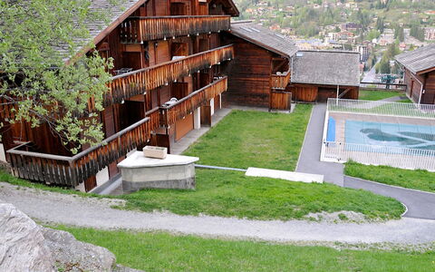 Saint Gervais 15: Plante, Bâtiment, Fenêtre, Arbre, Maison, Lot Terre, Bois, Pente, Herbe, Chalet