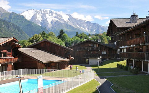 Saint Gervais 15: Ciel, Nuage, Montagne, Plante, Bâtiment, Propriété, La Nature, Arbre, L'Eau, Architecture
