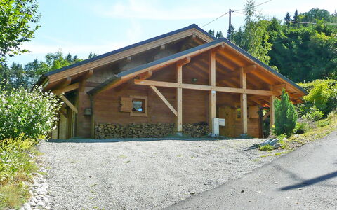 Du Bulle: Propriété, Maison, Chalet, Bâtiment, Domicile, Immobilier, Toit, Cabane En Rondins, Arbre, Zone Rurale