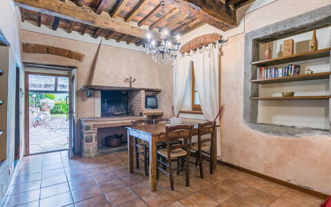 Santa Margherita: Table, Cadre, Bois, Design Intérieur, Salon, Sol, Sol, Faisceau, Dur, Immobilier
