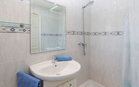 Fénix Marina: Robinet, Luminaire Plomberie, Évier, Propriété, Lavabo, Tete De Douche, Salle De Bains, Noir, Violet, Douche