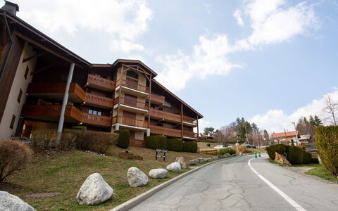 Saint Gervais 185: Zone Résidentielle, Propriété, Maison, Bâtiment, Quartier, Architecture, Immobilier, Domicile, Route, Usage Mixte