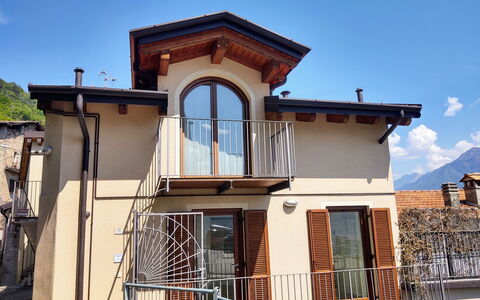Casa degli Angeli: Ciel, Propriété, Fenêtre, Bâtiment, Bois, Escaliers, Zone Résidentielle, Porte, Façade, Immobilier