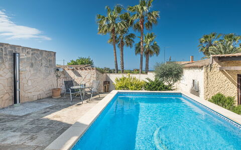 Mare: L'Eau, Plante, Ciel, Propriété, Bleu, Piscine, La Nature, Bleu Azur, Bâtiment, Nuage