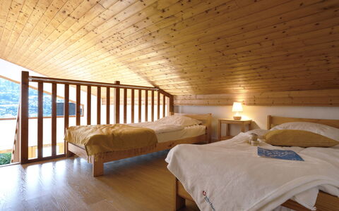 Saint Gervais 405: Meubles, Confort, Bois, Cadre De Lit, Sol, Lit, Ombre, Sol, Dur, Chambre