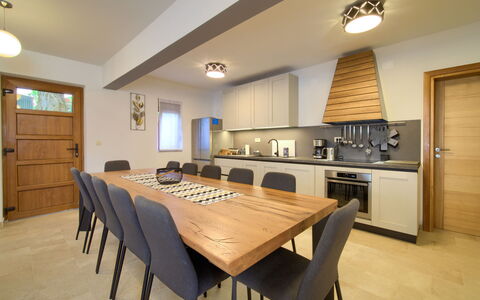 Magna Tilia: Meubles, Table, Cabinetry, Comptoir, Bois, Cuisine, Chaise, Éclairage, Maison, Design Intérieur