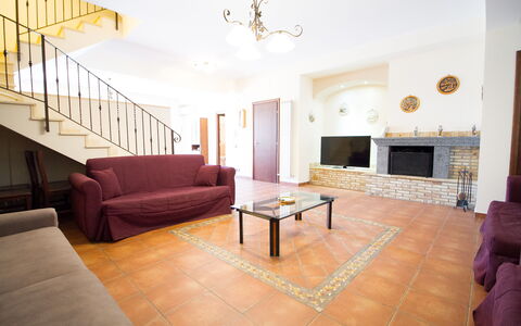 Villa Dei Castagni: Meubles, Propriété, Table, Canapé, Bâtiment, Bois, Télévision, Confort, Décoration, Canapé-Lit