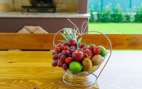 Gverino: Aliments, Plante, Vaisselle, Ingrédient, Aliments Naturels, Fruit