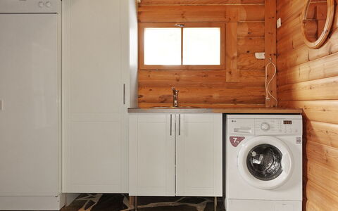 Sirkan Ojus 1: Chalet, Maison, Domicile, Batiments Jardin, Siding, Cabane En Rondins, Ferme, Biens, Cabanon, Cour