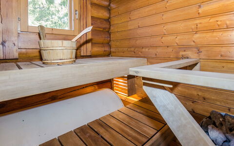 Purnutar B: Lit, Meubles, Chambre, Design Intérieur, Literie, Drap De Lit, Sol, Bois, Sol, Pièce
