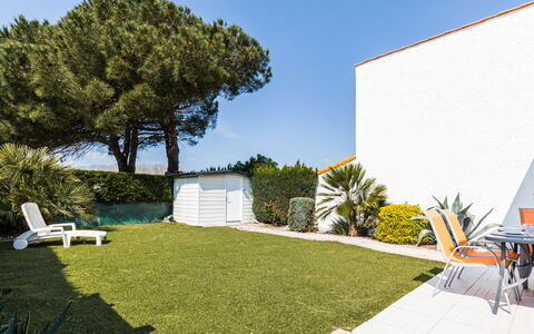 Les Palmyriennes: Propriété, Meubles, Confort, Bois, Table, Télévision, Sol, Design Intérieur, Sol, Architecture