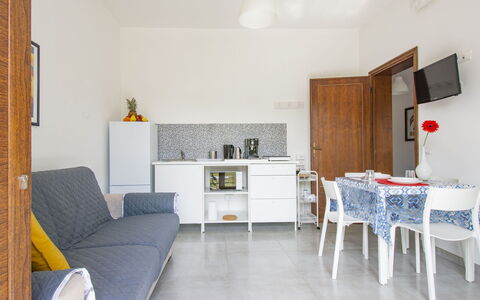 More e Lamponi: Meubles, Canapé, Table, Bois, Sol, Salon, Sol, Immobilier, Dur