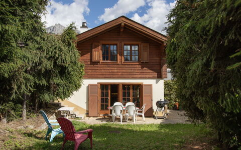 Véronique: Maison, Domicile, Chalet, Arbuste, Porte, Jardin, Ferme, Aménagement Paysager, Biens
