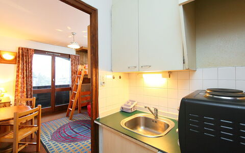Les Periades: Pièce, Propriété, Meubles, Bâtiment, Maison, Cuisine, Design Intérieur, Immobilier, Comptoir, Sol