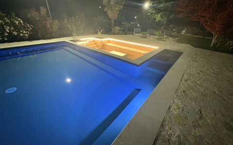 Residenza Thaulero: Piscine, Composite, Caractéristique De L'Eau, Loisir, Recours, Conception, Eco Hôtel, Hôtel, Miroir D'Eau