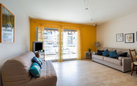 Le Morélia: L'Eau, Ciel, Plante, Bâtiment, Bleu Azur, Paysage Naturel, Arbre, Plan D'Eau, Plage, Terrain