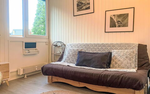 Chamonix 380: Propriété, Meubles, Fenêtre, Bois, Confort, Design Intérieur, Cadre, Sol, Sol, Bâtiment