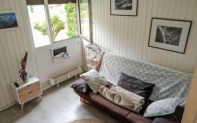 Chamonix 380: Meubles, Cadre, Bâtiment, Fenêtre, Bois, Confort, Design Intérieur, Sol, Sol