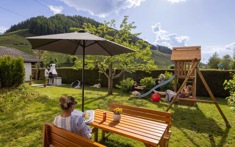 Bruck 420: Nuage, Plante, Ciel, La Nature, Feuille, Botanique, Ombre, Parapluie, Mobilier De Jardin, Herbe