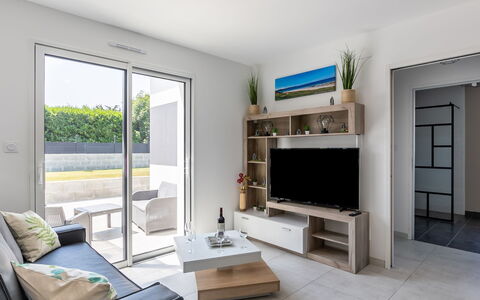 Palet Breton: Propriété, Bâtiment, Bois, Ombre, Confort, Canapé, Table, Sol, Sol