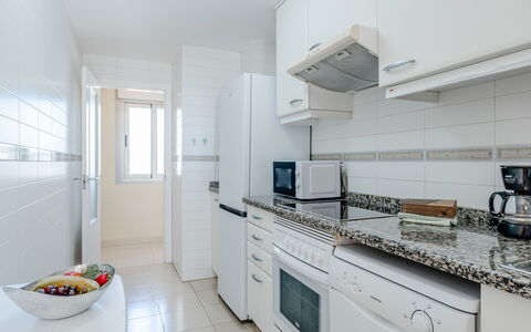 Bahia del Sol: Sol, Sol, Design Intérieur, Appartement, Domicile, Principaux Appliance, Cuisine, Pièce, Comptoir, Plafond