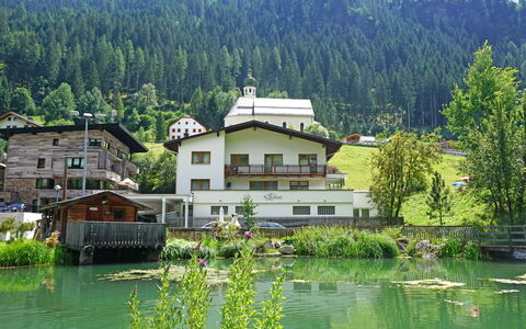 See 208: L'Eau, Plante, Ressources En Eau, Ciel, Montagne, Propriété, Bâtiment, Paysage Naturel, La Nature, Environnement Naturel