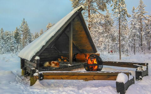 Lystikämän Elämys: Zone Rurale, Station De Montagne, Village, Chaîne De Montagnes, Vallée, Village De Montagne, Alpes, Eco Hôtel, Balcon, Hôtel