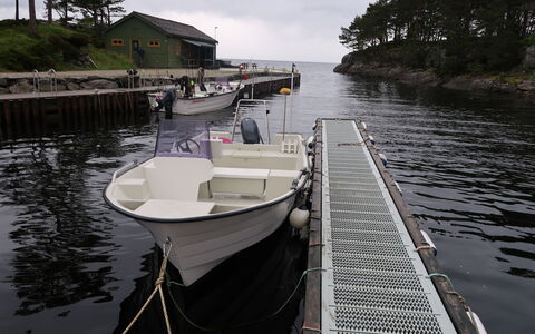 Sognesjö: L'Eau, Bateau, Ressources En Eau, Ciel, Navire, Véhicule, Bateaux Et Nautique - Materiel Et Fournitures, Nuage, Lac, Arbre