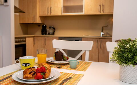 Ancora: Aliments, Vaisselle, Cabinetry, Table, Meubles, Plante, Vaisselle, Assiette, Bois, Design Intérieur
