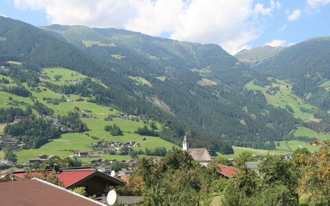 Mayrhofen 350: Nuage, Ciel, Montagne, Plante, Écorégion, Paysage Naturel, Montagnes, Arbre, Lot Terre, Pente