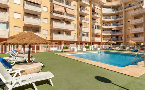 Las Mariposas: L'Eau, Bâtiment, Propriété, Fenêtre, Piscine, Bleu Azur, Ombre, Mobilier De Jardin, Architecture, Design Intérieur