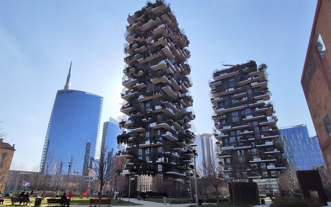 Fra Cristoforo Studio Apartment: Ciel, Bâtiment, Jour, Skyscraper, Bloc Tour, Plante, Design Urbain, Condominium, Monde, Biome