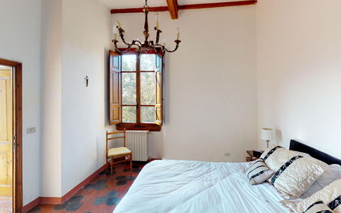 Villa La Cicogna Tuscany: Meubles, Fenêtre, Bâtiment, Confort, Bois, Maison, Textile, Éclairage, Design Intérieur, Architecture