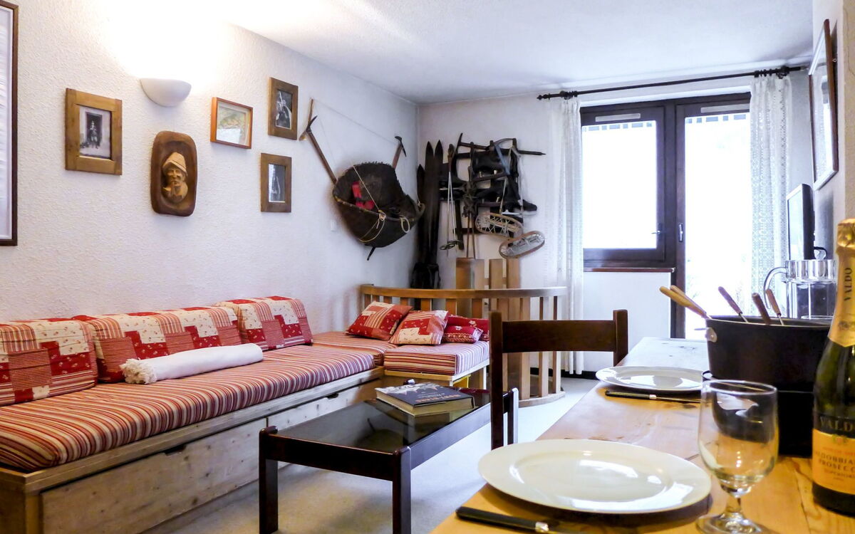 Logement:&nbsp;Champraz 100.7