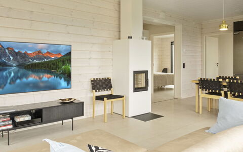 Villa Horihane: Meubles, Design Intérieur, Sol, Bois, Sol, Salon, Télévision, Parquet, Canapé, Plafond