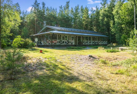 Villa Blombacka: Arbre, Chalet, Lot Terre, Toit, Zone Rurale, Des Bois, Biens, Batiments Jardin, Ferme, Ombre