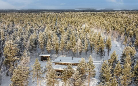 Villa Korpi: Chalet, Maison, Domicile, Batiments Jardin, Siding, Cabane En Rondins, Ferme, Biens, Cabanon, Cour