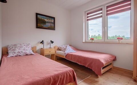 Zagroda Nad Krutynią: Bois, Chambre, Lit, Domicile, Sol, Drap De Lit, Cadre De Lit, Literie, Dortoir, Pièce