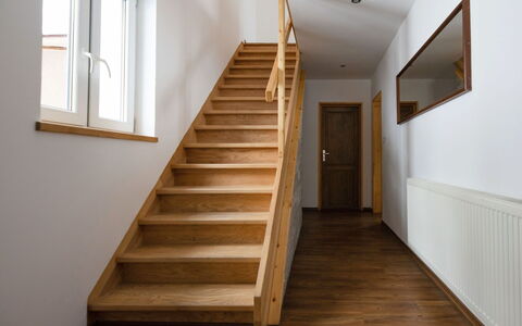 Tanvald: Fenêtre, Escaliers, Peindre, Bois, Design Intérieur, Sol, Tache De Bois, Sol, Bâtiment
